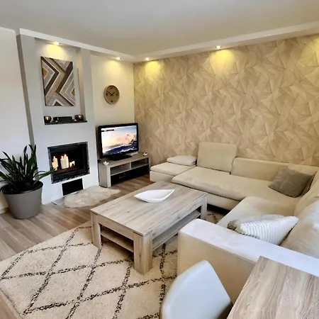 Apartment Historic Charm - Cozy Nordic Retreat In Time-honored Residency