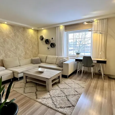 Apartment Historic Charm - Cozy Nordic Retreat In Time-honored Residency Tallinn